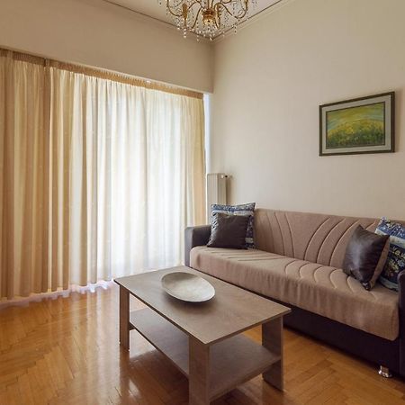 Sunny Apartment For 4 Ppl In Kerameikos Atenas Exterior foto