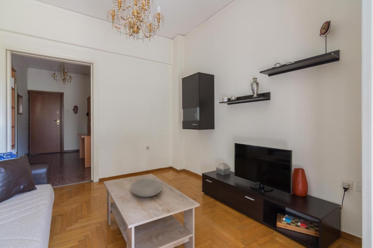 Sunny Apartment For 4 Ppl In Kerameikos Atenas Exterior foto